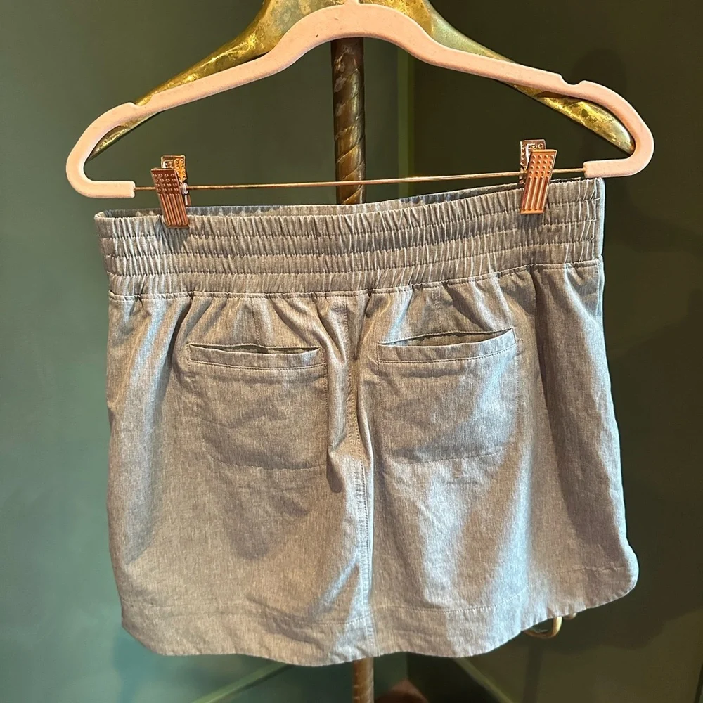 Kyodan Textured Gray Skirt - Picture 2 of 5